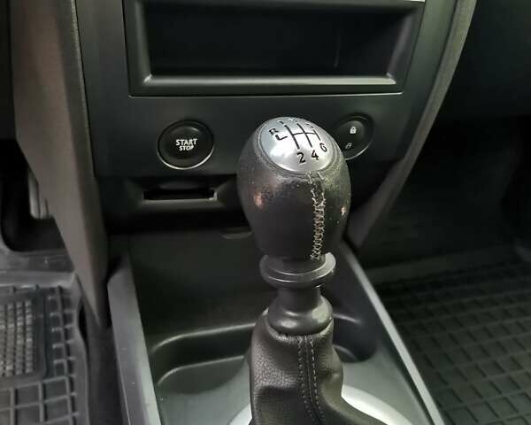 Красный Рено Меган, объемом двигателя 1.5 л и пробегом 246 тыс. км за 5499 $, фото 19 на Automoto.ua