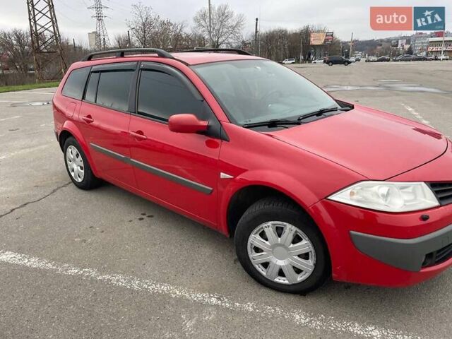 Красный Рено Меган, объемом двигателя 1.6 л и пробегом 265 тыс. км за 5200 $, фото 6 на Automoto.ua