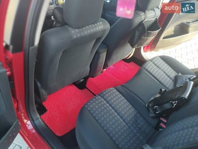 Червоний Рено Меган, об'ємом двигуна 1.6 л та пробігом 204 тис. км за 6300 $, фото 12 на Automoto.ua