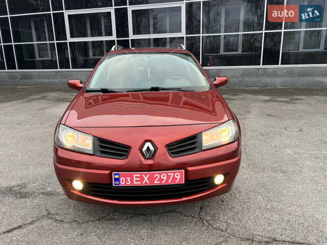 Красный Рено Меган, объемом двигателя 1.6 л и пробегом 201 тыс. км за 5899 $, фото 3 на Automoto.ua
