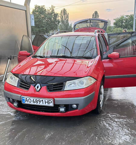 Красный Рено Меган, объемом двигателя 1.46 л и пробегом 300 тыс. км за 4450 $, фото 1 на Automoto.ua