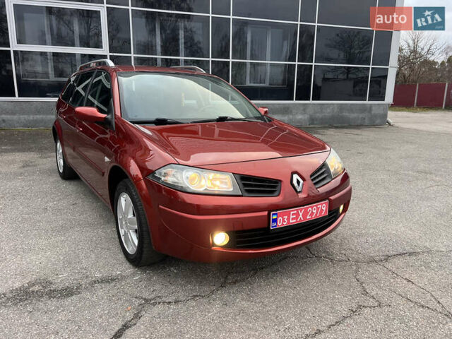 Красный Рено Меган, объемом двигателя 1.6 л и пробегом 201 тыс. км за 5899 $, фото 2 на Automoto.ua