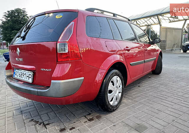 Красный Рено Меган, объемом двигателя 1.46 л и пробегом 300 тыс. км за 4450 $, фото 11 на Automoto.ua