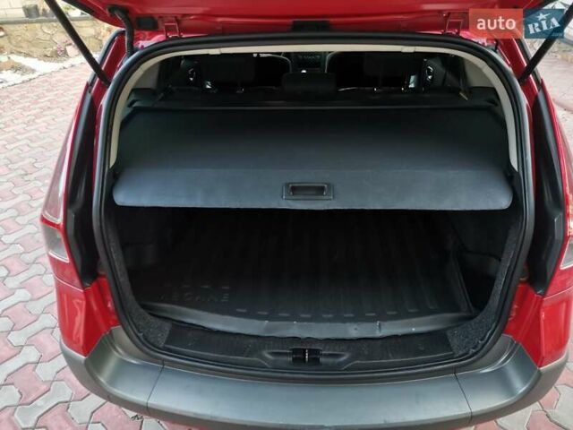 Красный Рено Меган, объемом двигателя 1.5 л и пробегом 246 тыс. км за 5499 $, фото 38 на Automoto.ua