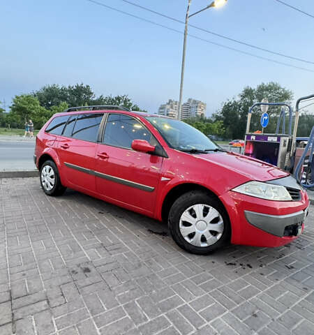 Красный Рено Меган, объемом двигателя 1.46 л и пробегом 300 тыс. км за 4450 $, фото 10 на Automoto.ua