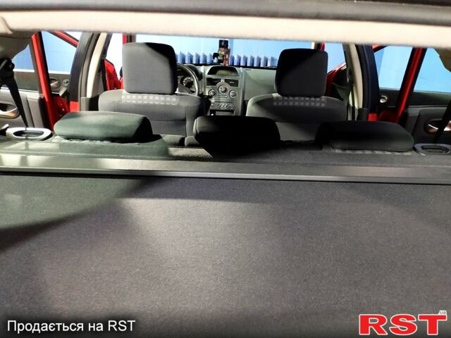 Красный Рено Меган, объемом двигателя 1.6 л и пробегом 178 тыс. км за 5800 $, фото 7 на Automoto.ua