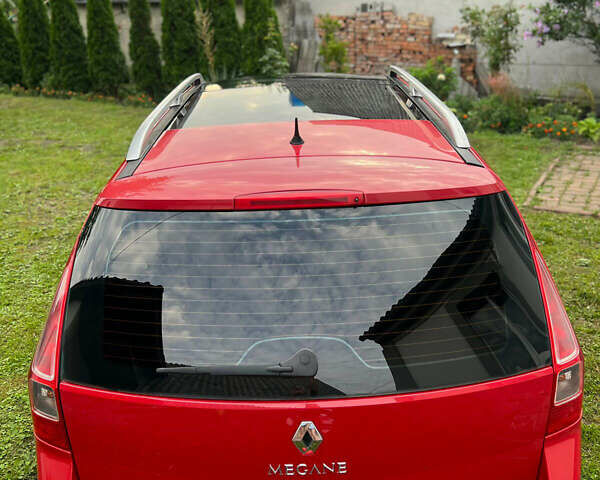 Червоний Рено Меган, об'ємом двигуна 2 л та пробігом 225 тис. км за 5500 $, фото 5 на Automoto.ua