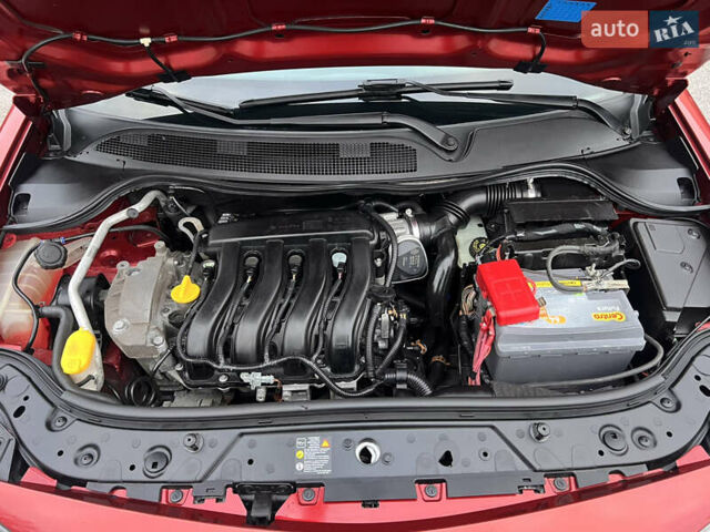 Красный Рено Меган, объемом двигателя 1.6 л и пробегом 201 тыс. км за 5899 $, фото 21 на Automoto.ua