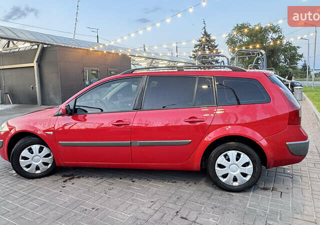 Красный Рено Меган, объемом двигателя 1.46 л и пробегом 300 тыс. км за 4450 $, фото 8 на Automoto.ua