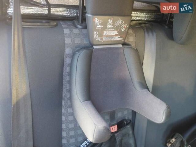 Червоний Рено Меган, об'ємом двигуна 1.6 л та пробігом 204 тис. км за 6300 $, фото 17 на Automoto.ua