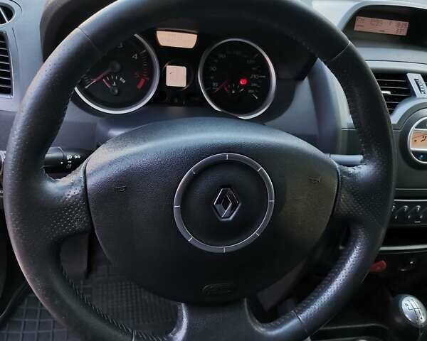 Красный Рено Меган, объемом двигателя 1.5 л и пробегом 246 тыс. км за 5499 $, фото 24 на Automoto.ua