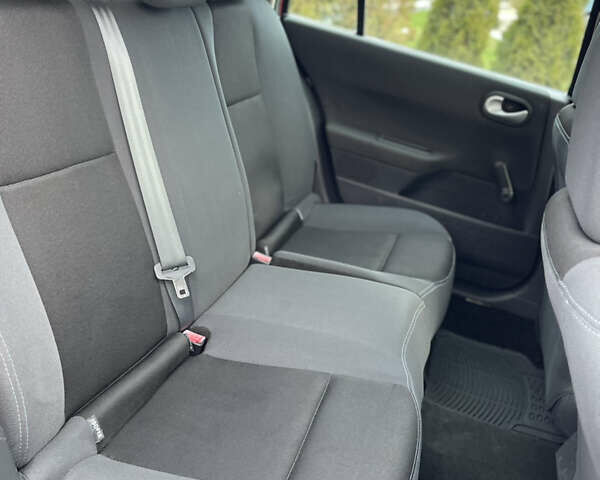 Красный Рено Меган, объемом двигателя 1.6 л и пробегом 238 тыс. км за 5299 $, фото 27 на Automoto.ua