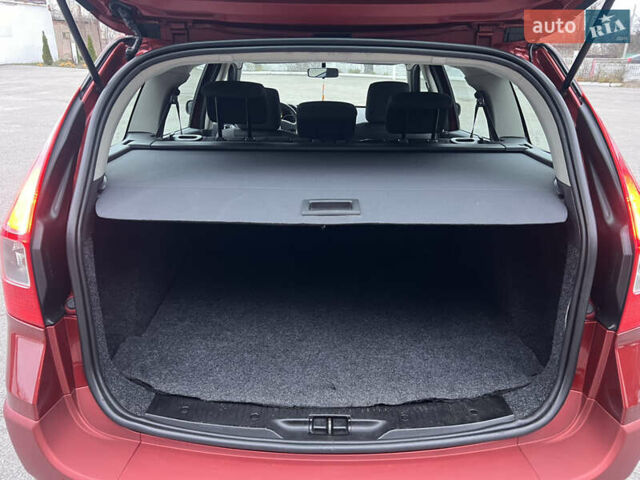 Красный Рено Меган, объемом двигателя 1.6 л и пробегом 201 тыс. км за 5899 $, фото 37 на Automoto.ua