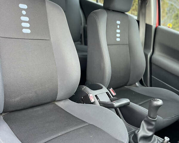 Красный Рено Меган, объемом двигателя 1.6 л и пробегом 238 тыс. км за 5299 $, фото 20 на Automoto.ua