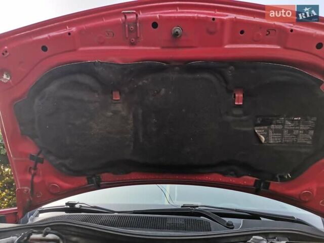 Красный Рено Меган, объемом двигателя 1.5 л и пробегом 246 тыс. км за 5499 $, фото 49 на Automoto.ua