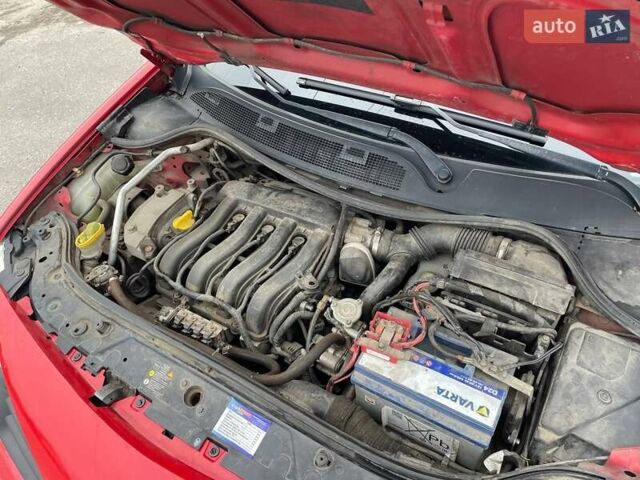 Красный Рено Меган, объемом двигателя 1.6 л и пробегом 265 тыс. км за 5200 $, фото 16 на Automoto.ua