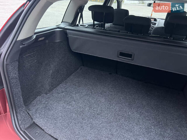 Красный Рено Меган, объемом двигателя 1.6 л и пробегом 201 тыс. км за 5899 $, фото 39 на Automoto.ua