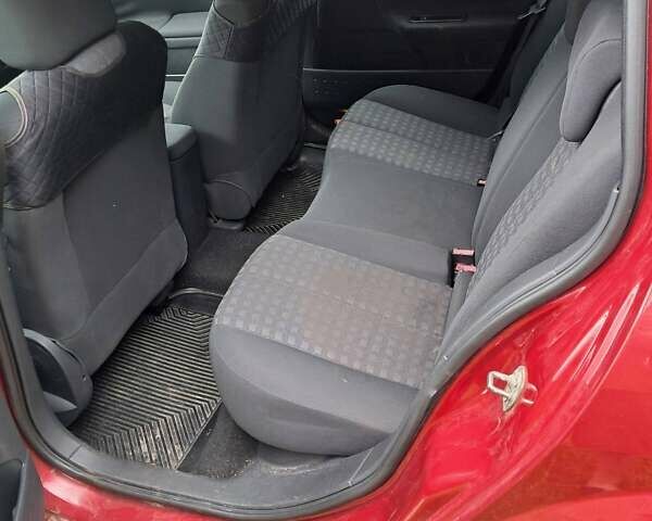 Рено Меган 2007 в Киеве на Automoto.ua Красный Рено Меган, объемом двигателя 1.6 л и пробегом 250 тыс. км за 4000 $, фото 2 на Automoto.ua