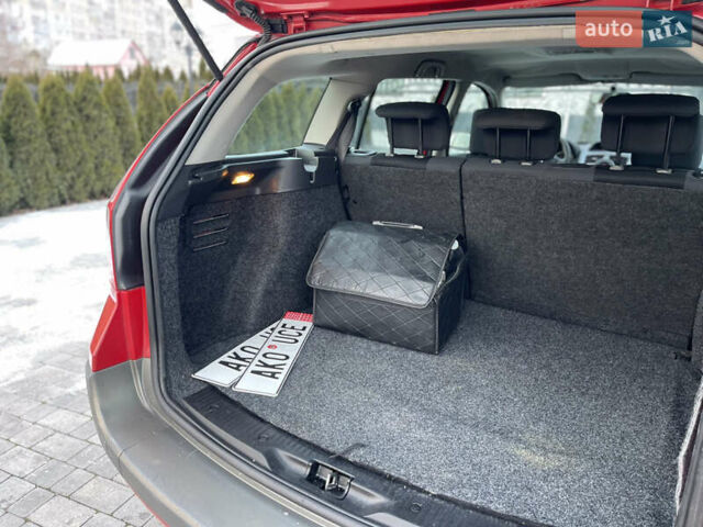 Красный Рено Меган, объемом двигателя 1.6 л и пробегом 238 тыс. км за 5299 $, фото 29 на Automoto.ua