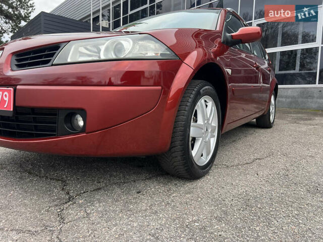 Красный Рено Меган, объемом двигателя 1.6 л и пробегом 201 тыс. км за 5899 $, фото 14 на Automoto.ua