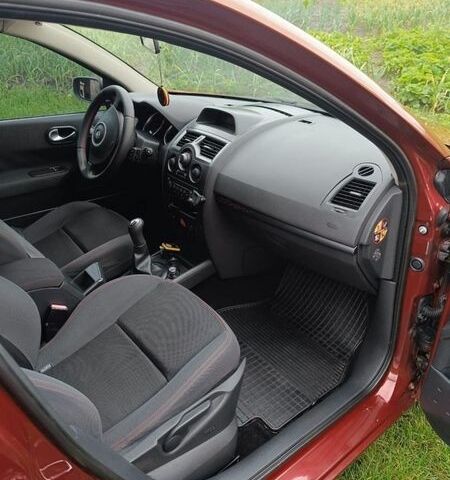 Червоний Рено Меган, об'ємом двигуна 1.6 л та пробігом 216 тис. км за 4999 $, фото 8 на Automoto.ua