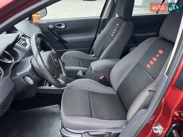 Красный Рено Меган, объемом двигателя 1.6 л и пробегом 201 тыс. км за 5899 $, фото 27 на Automoto.ua