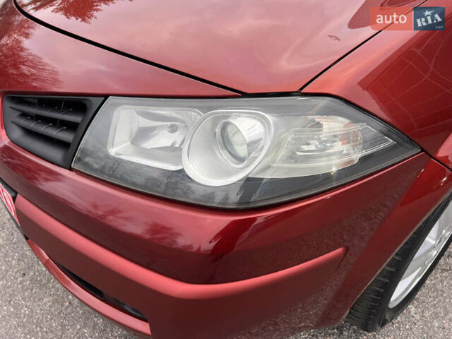 Красный Рено Меган, объемом двигателя 1.6 л и пробегом 201 тыс. км за 5899 $, фото 13 на Automoto.ua