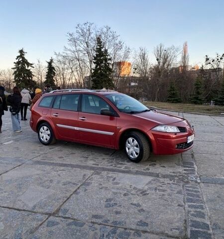 Красный Рено Меган, объемом двигателя 2 л и пробегом 307 тыс. км за 4499 $, фото 2 на Automoto.ua