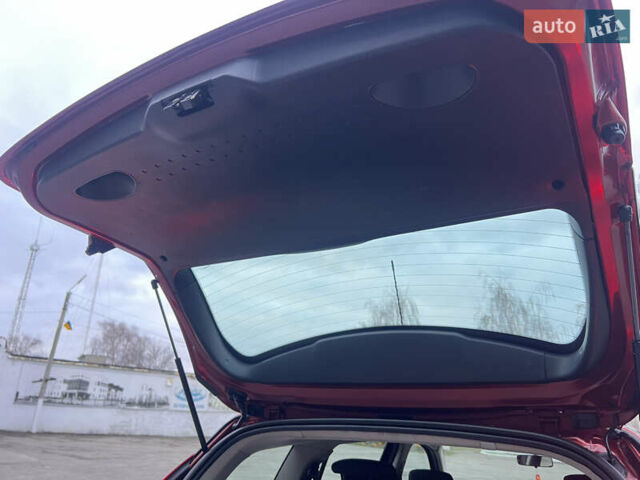 Красный Рено Меган, объемом двигателя 1.6 л и пробегом 201 тыс. км за 5899 $, фото 40 на Automoto.ua