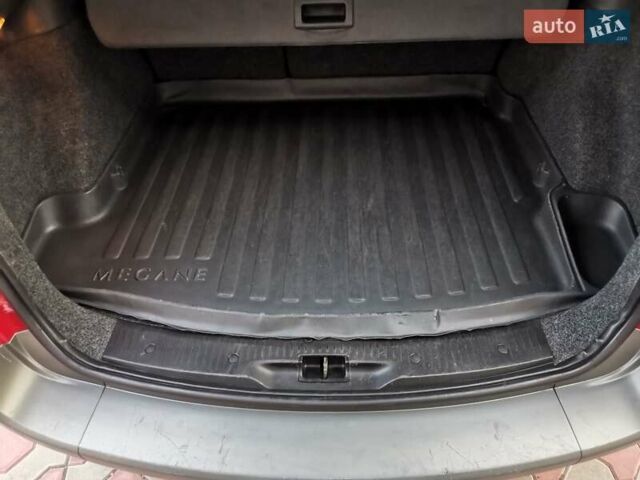 Красный Рено Меган, объемом двигателя 1.5 л и пробегом 246 тыс. км за 5499 $, фото 42 на Automoto.ua