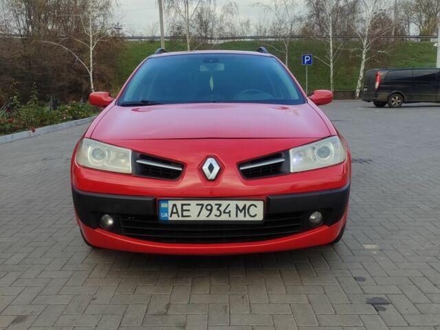 Червоний Рено Меган, об'ємом двигуна 1.6 л та пробігом 250 тис. км за 4800 $, фото 1 на Automoto.ua