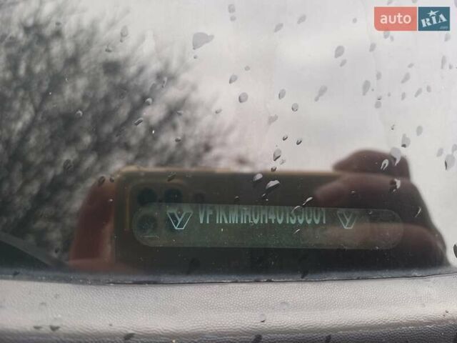 Червоний Рено Меган, об'ємом двигуна 1.6 л та пробігом 163 тис. км за 5500 $, фото 4 на Automoto.ua