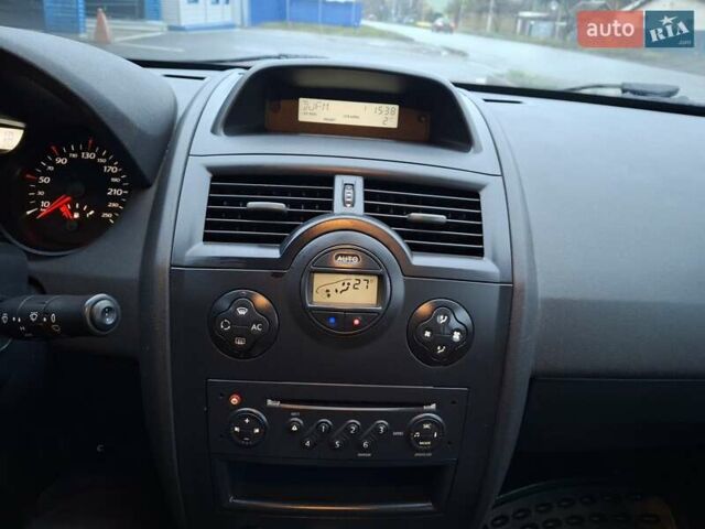 Червоний Рено Меган, об'ємом двигуна 1.6 л та пробігом 237 тис. км за 3850 $, фото 38 на Automoto.ua