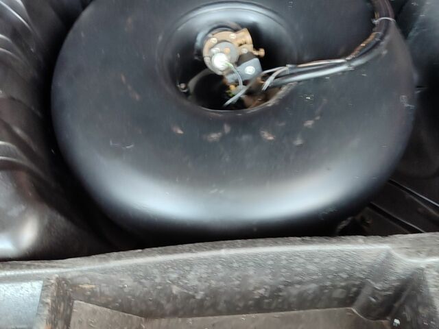 Червоний Рено Меган, об'ємом двигуна 1.6 л та пробігом 250 тис. км за 4800 $, фото 13 на Automoto.ua