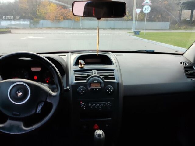 Червоний Рено Меган, об'ємом двигуна 1.6 л та пробігом 250 тис. км за 4800 $, фото 6 на Automoto.ua