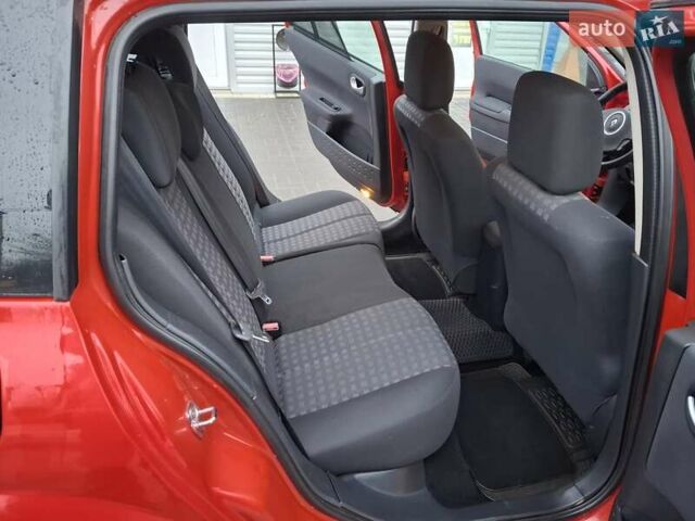 Червоний Рено Меган, об'ємом двигуна 1.6 л та пробігом 237 тис. км за 3850 $, фото 36 на Automoto.ua