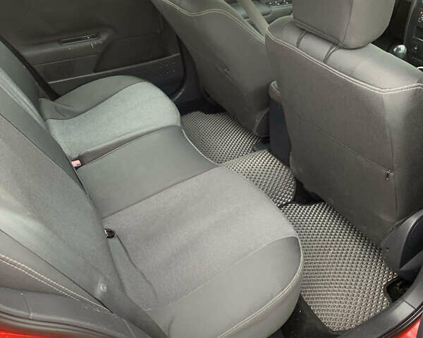 Красный Рено Меган, объемом двигателя 1.87 л и пробегом 260 тыс. км за 4950 $, фото 8 на Automoto.ua