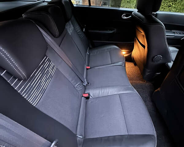 Червоний Рено Меган, об'ємом двигуна 1.6 л та пробігом 216 тис. км за 5599 $, фото 10 на Automoto.ua