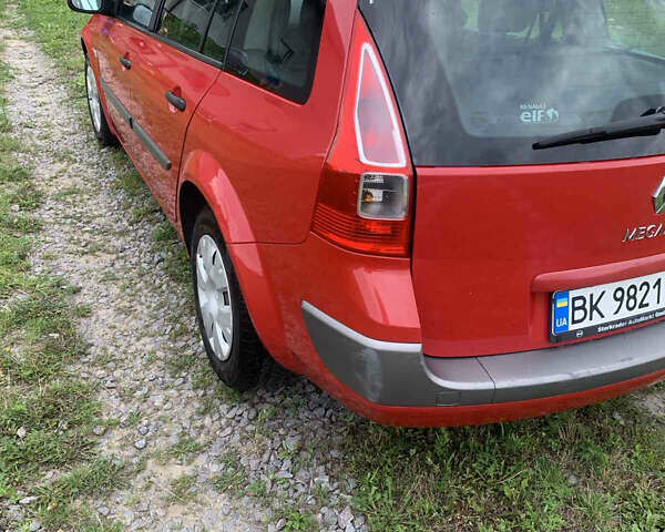 Красный Рено Меган, объемом двигателя 1.87 л и пробегом 260 тыс. км за 4950 $, фото 5 на Automoto.ua