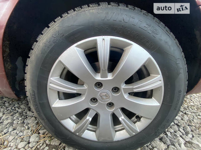 Червоний Рено Меган, об'ємом двигуна 1.6 л та пробігом 247 тис. км за 4800 $, фото 5 на Automoto.ua