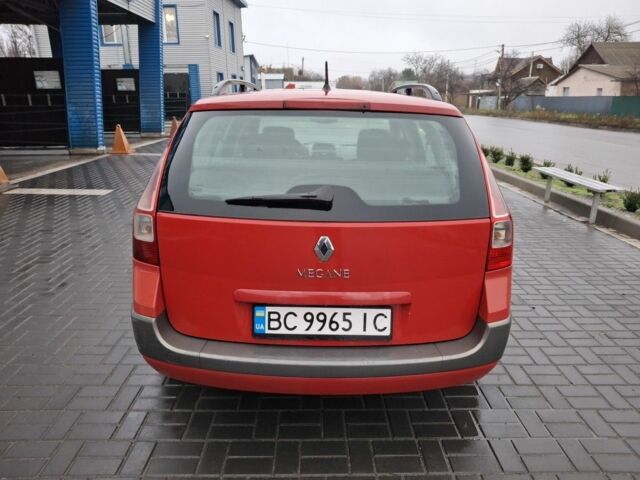 Красный Рено Меган, объемом двигателя 1.6 л и пробегом 237 тыс. км за 3850 $, фото 7 на Automoto.ua