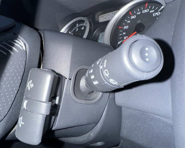 Червоний Рено Меган, об'ємом двигуна 1.6 л та пробігом 216 тис. км за 5599 $, фото 28 на Automoto.ua