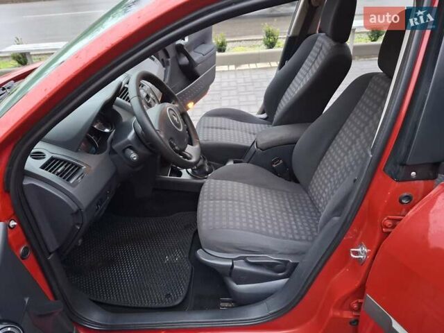 Червоний Рено Меган, об'ємом двигуна 1.6 л та пробігом 237 тис. км за 3850 $, фото 31 на Automoto.ua