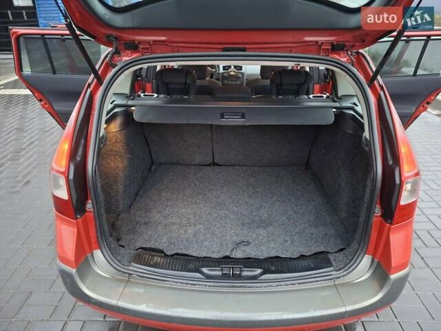 Червоний Рено Меган, об'ємом двигуна 1.6 л та пробігом 237 тис. км за 3850 $, фото 42 на Automoto.ua