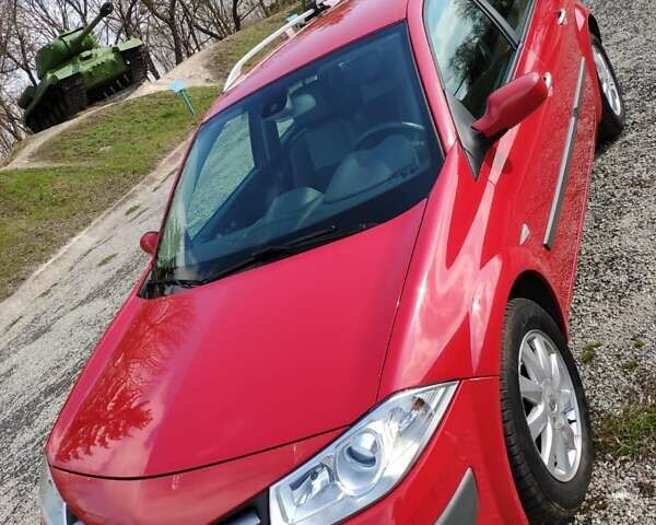 Красный Рено Меган, объемом двигателя 2 л и пробегом 326 тыс. км за 5300 $, фото 4 на Automoto.ua