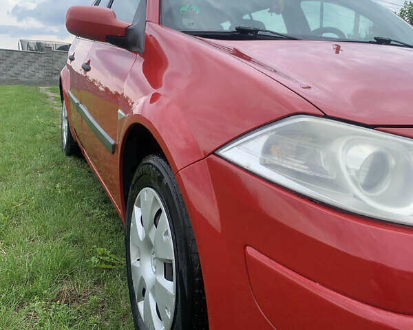 Красный Рено Меган, объемом двигателя 1.87 л и пробегом 260 тыс. км за 4950 $, фото 4 на Automoto.ua