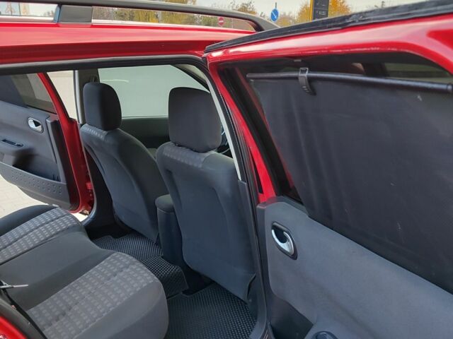 Червоний Рено Меган, об'ємом двигуна 1.6 л та пробігом 250 тис. км за 4800 $, фото 10 на Automoto.ua