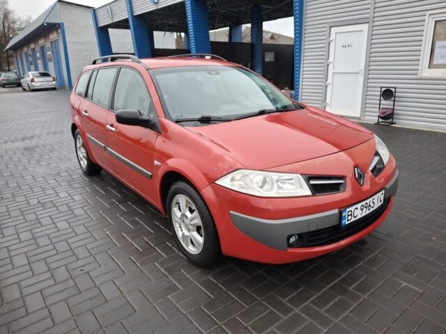 Красный Рено Меган, объемом двигателя 1.6 л и пробегом 237 тыс. км за 3850 $, фото 11 на Automoto.ua