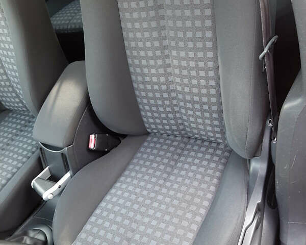 Красный Рено Меган, объемом двигателя 1.6 л и пробегом 170 тыс. км за 6200 $, фото 19 на Automoto.ua