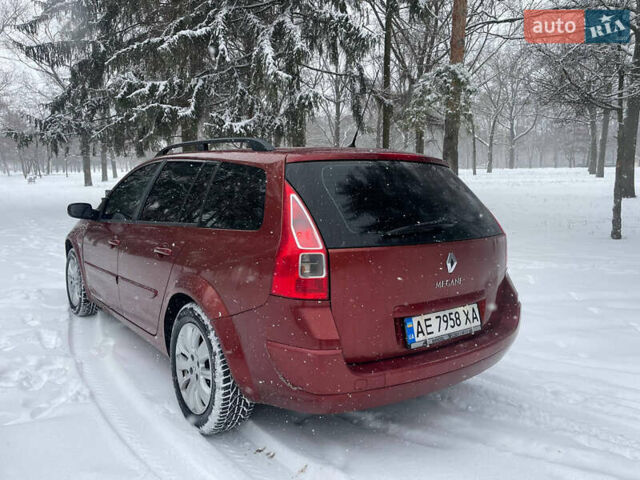 Червоний Рено Меган, об'ємом двигуна 1.6 л та пробігом 283 тис. км за 4399 $, фото 3 на Automoto.ua